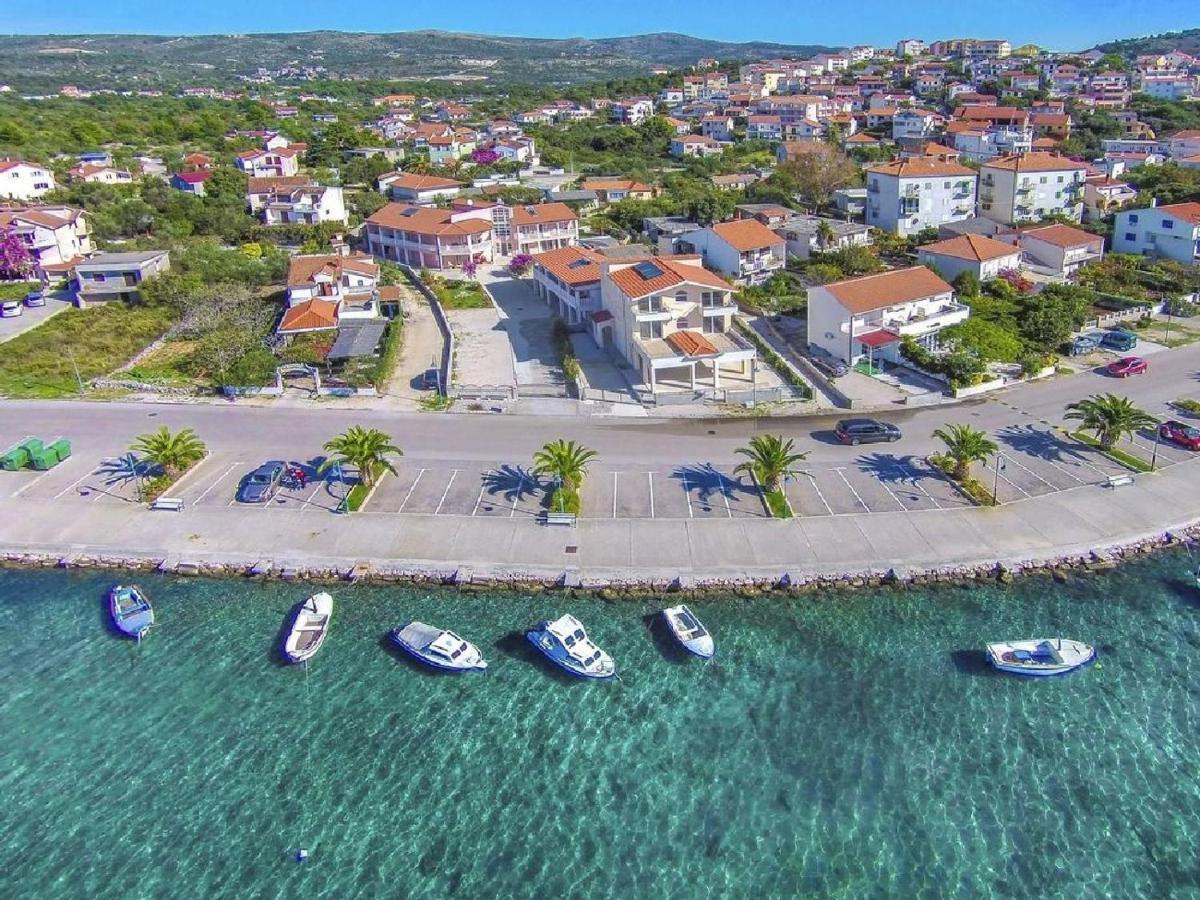 Apartments Hrgovic Рогозница Екстериор снимка