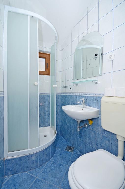 Apartments Hrgovic Рогозница Екстериор снимка