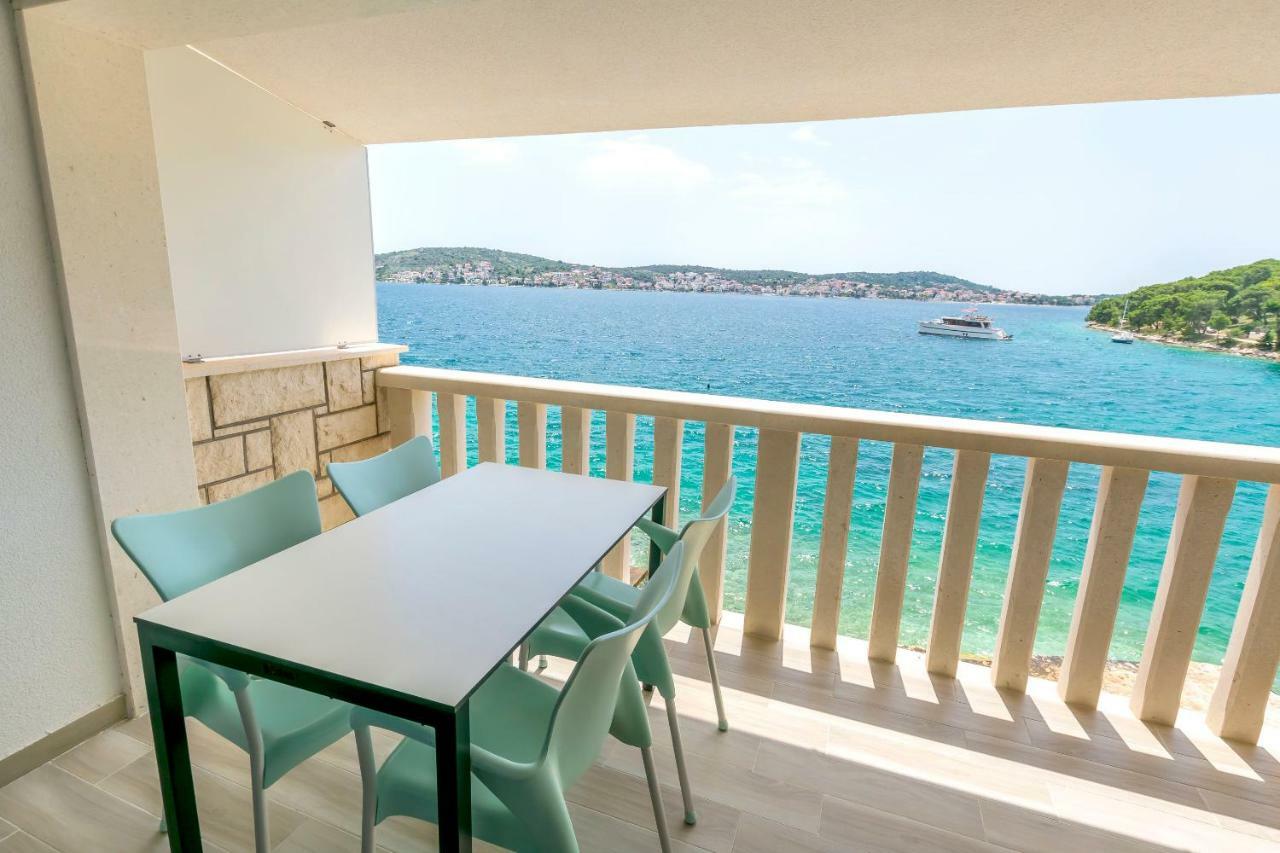 Apartments Hrgovic Рогозница Екстериор снимка